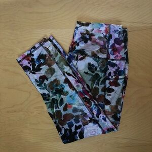 RBX Athletic Floral Capri Leggings Size Medium